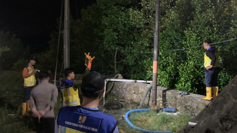 RS Bhayangkara Mamuju Terdampak Banjir Rob, Karumkit Koordinasi Cepat dengan BWS Sulawesi V untuk Penanganan