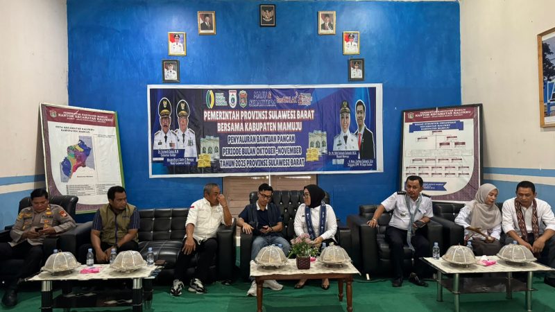 Salurkan Bantuan Pangan, Pemprov Kolaborasi dengan Pemkab Mamuju dan Anggota DPR RI