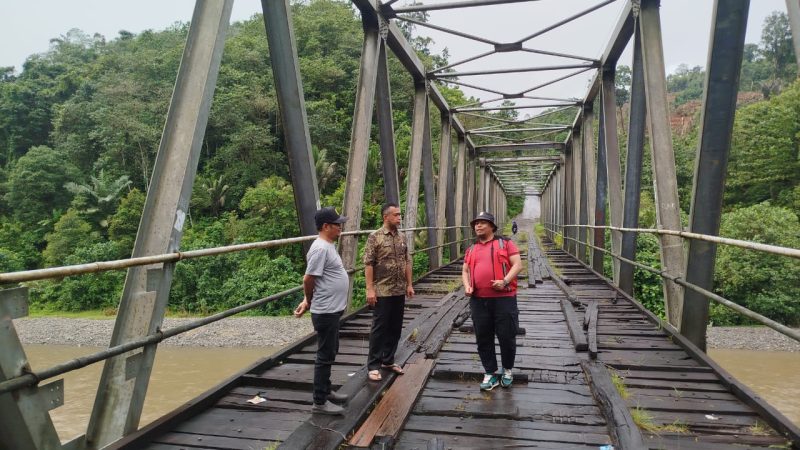 Kadis PUPR Sulbar Tinjau Langsung Jembatan Sungai Bonehau