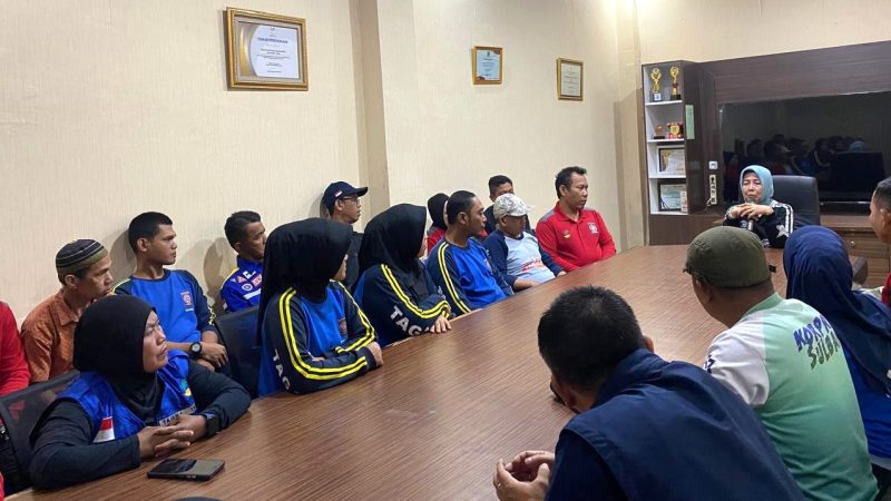 Perkuat Koordinasi, Plt. Kadinsos P3A dan PMD Sulbar Gelar Rapat Internal Bersama Tagana