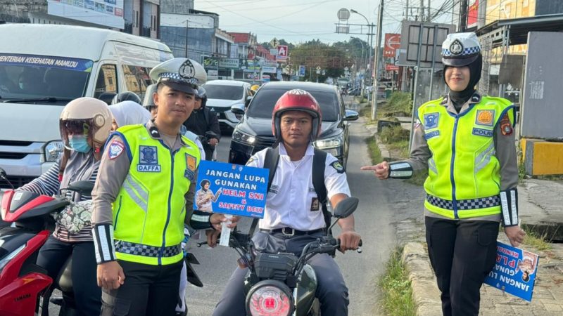 Sosialisasi Tematik Ditlantas, Himbau Masyarakat Tertib Penggunaan Helm dan Peraturan Lalu Lintas
