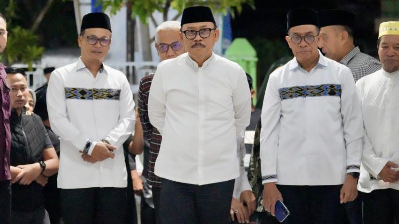 Plt Karo Pemkesra Sulbar Hadiri Peringatan Isra Miraj di Kalukku Mamuju Bersama Gubernur