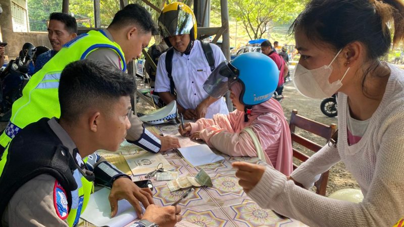 Humanis Melayani, Polda Sulawesi Barat Wujudkan Kamseltibcarlantas Lewat Operasi Keselamatan Marano 2026
