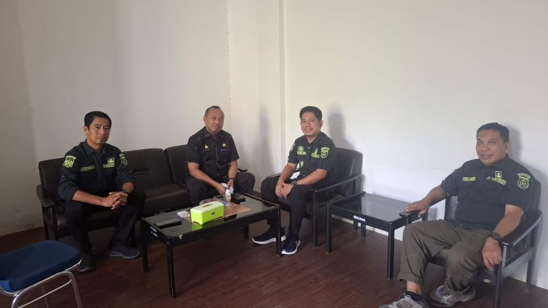 Plt Sekretaris Bapenda Sulbar Evaluasi Kinerja UPTD Pelayanan Pajak Mamuju