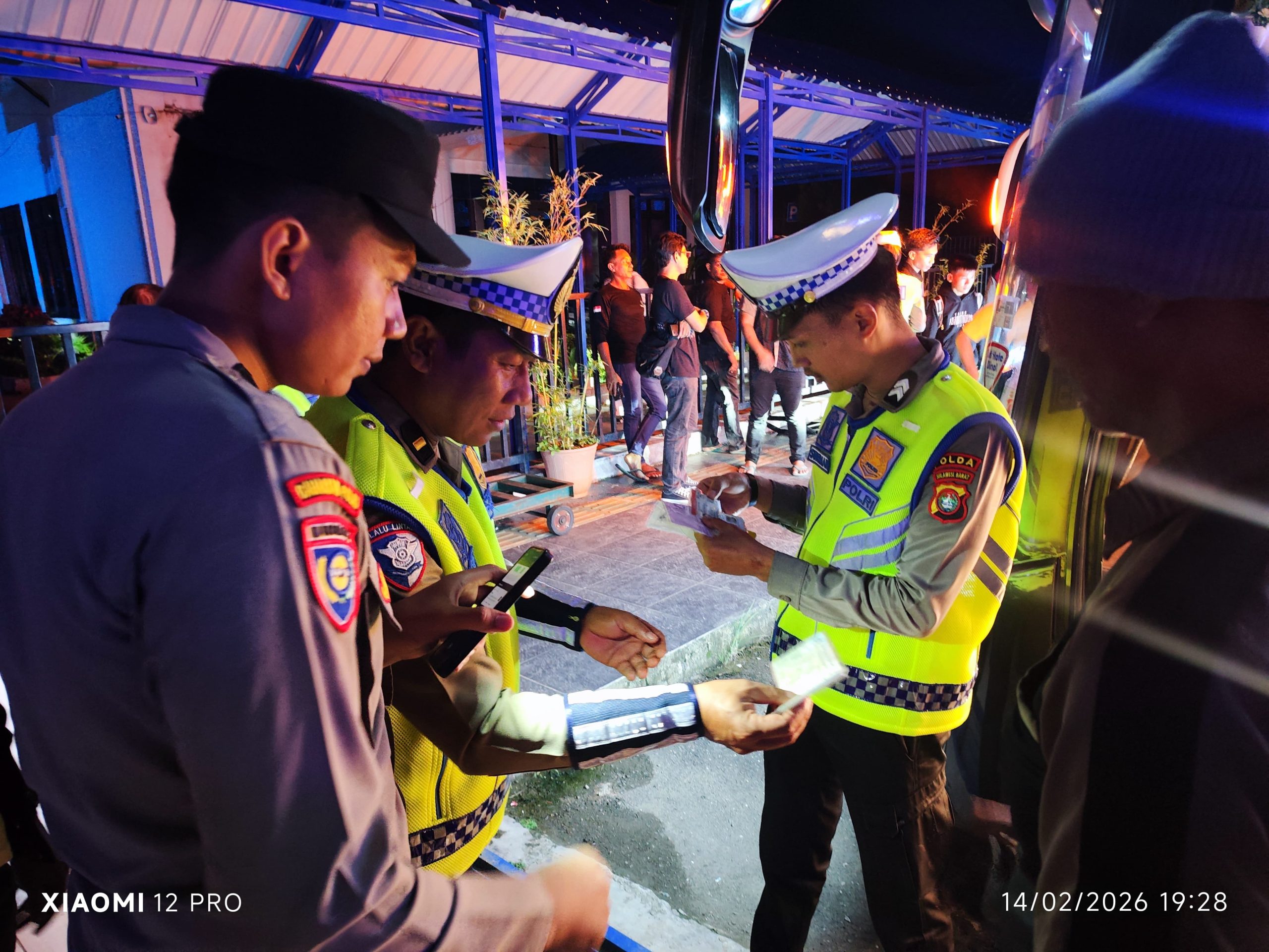 Pastikan Perjalanan Selamat Jelang Libur Ramadhan, Polda Sulbar Gelar Pengecekan Kelayakan Bus AKAP