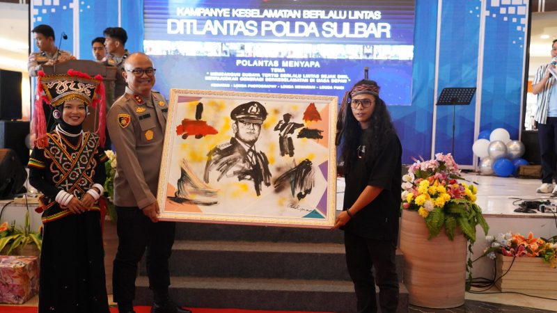 Kampanye Keselamatan Polda Sulbar Hidupkan Kreativitas Anak Bangsa Lewat Menggambar dan Puisi yang Disiarkan Langsung