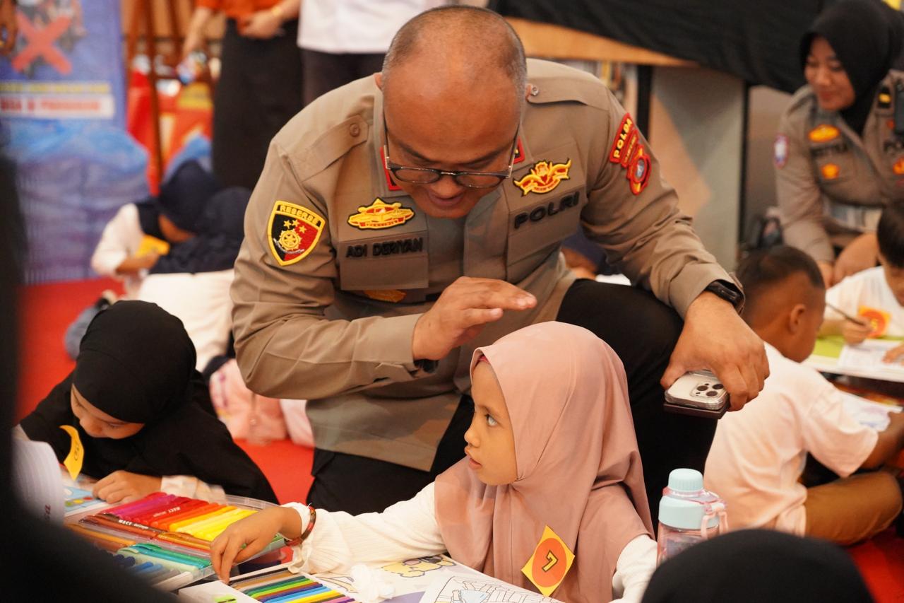 Kapolda Sulbar Dukung Kreativitas Anak-anak dalam Lomba Menggambar dan Puisi
