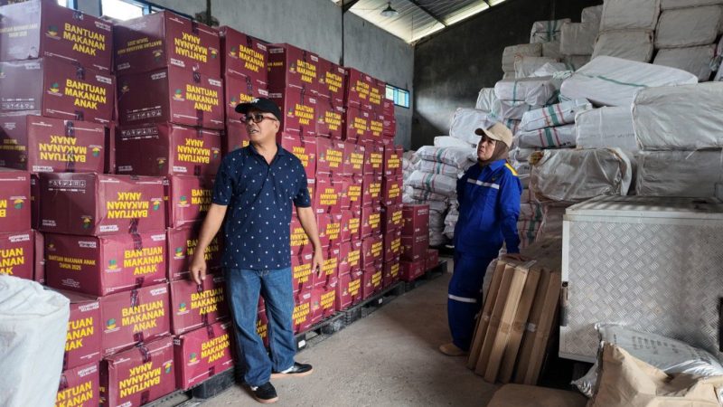 Pastikan Ketersediaan Bufferstock, Kadinsos P3A dan PMD Sulbar Tinjau Gudang Logistik Bencana