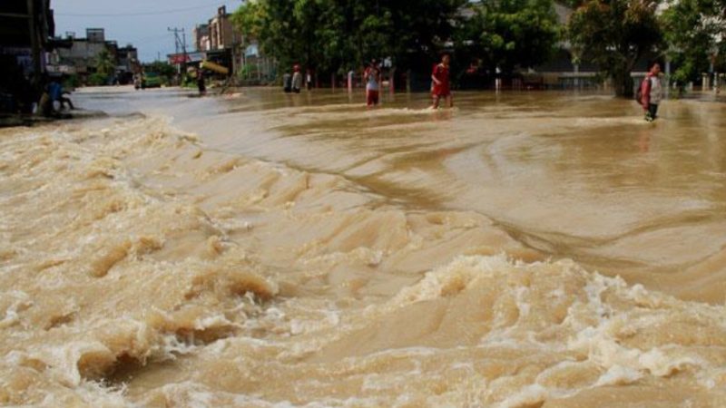 Antisipasi Banjir, BPBD Sulbar Dorong Kabupaten Segera Miliki Rencana Kontinjensi