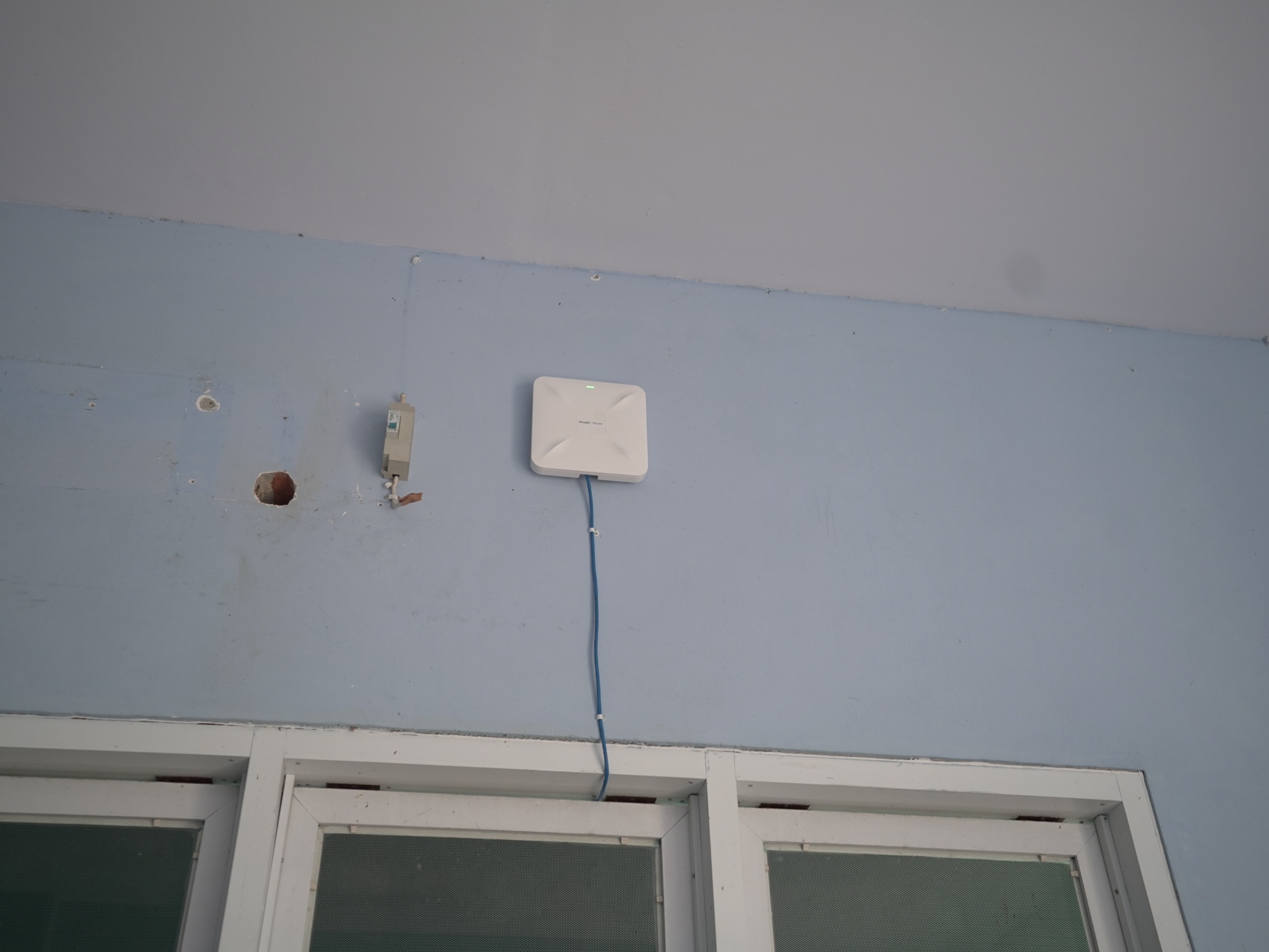 KominfoSS Tinjau Internet SULBAR Digital di Puskesmas Salutambung Majene