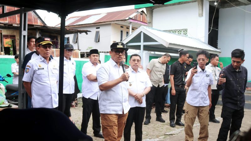 Gubernur Sulbar Pangkas Harga Bawang hingga Telur di Pasar Murah Majene