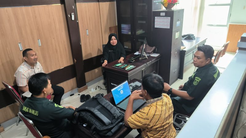 Tim IT Bapenda Sulbar Terima Kunjungan PDE Mamuju Bahas Data e-Samsat