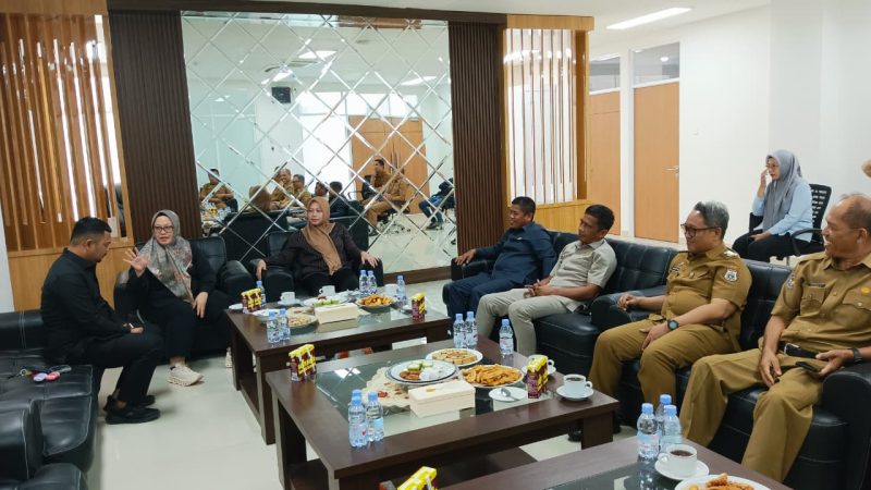 Ketua DPRD Sulbar Terima Kunker DPRD Mamuju Tengah Bahas Strategi Peningkatan PAD