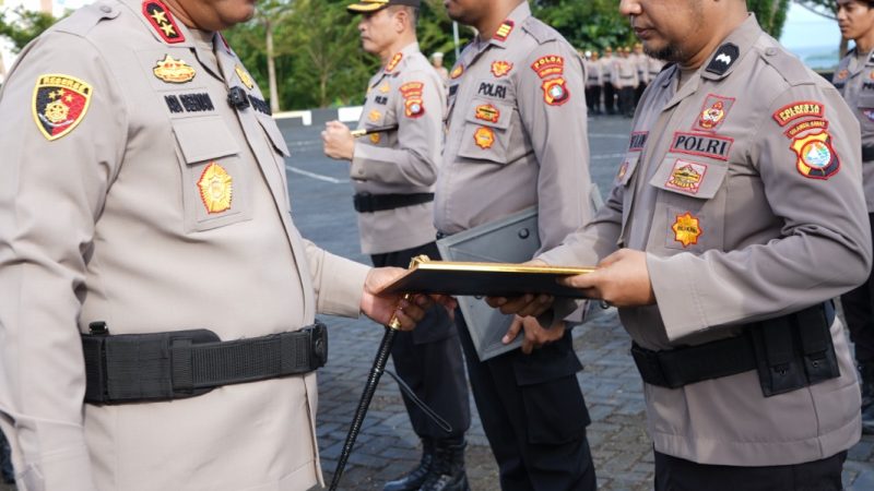 Kapolda Sulbar Berikan Reward, Apresiasi Bagi Personel yang Ungkap Kasus Curanmor Besar