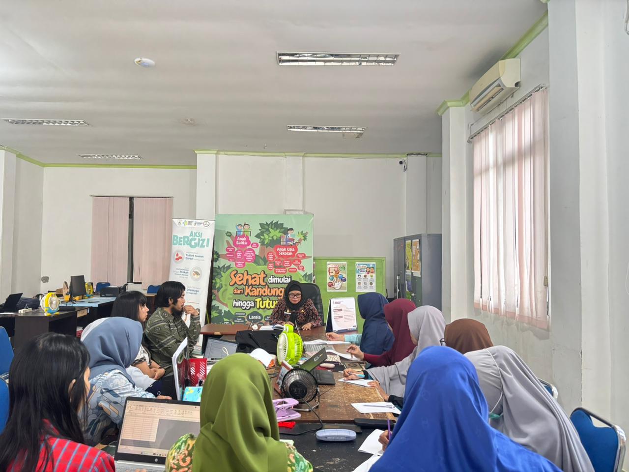 Percepat Program Quick Wins Gubernur, Kepala DKPPKB Sulbar Pimpin Rapat Internal