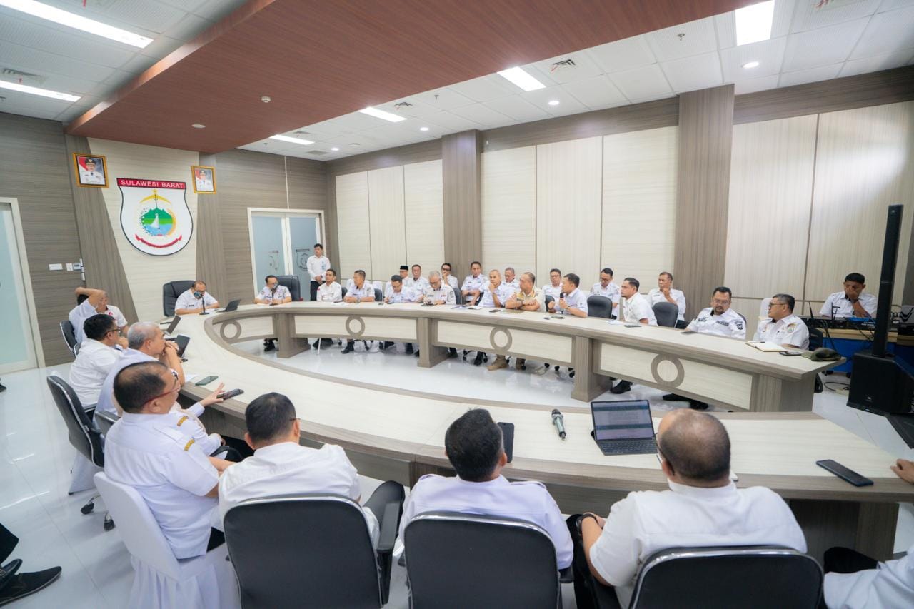 Hadapi Tekanan Ekonomi, Gubernur Suhardi Duka Minta OPD Sulbar Perkuat Kinerja dan Sinergi