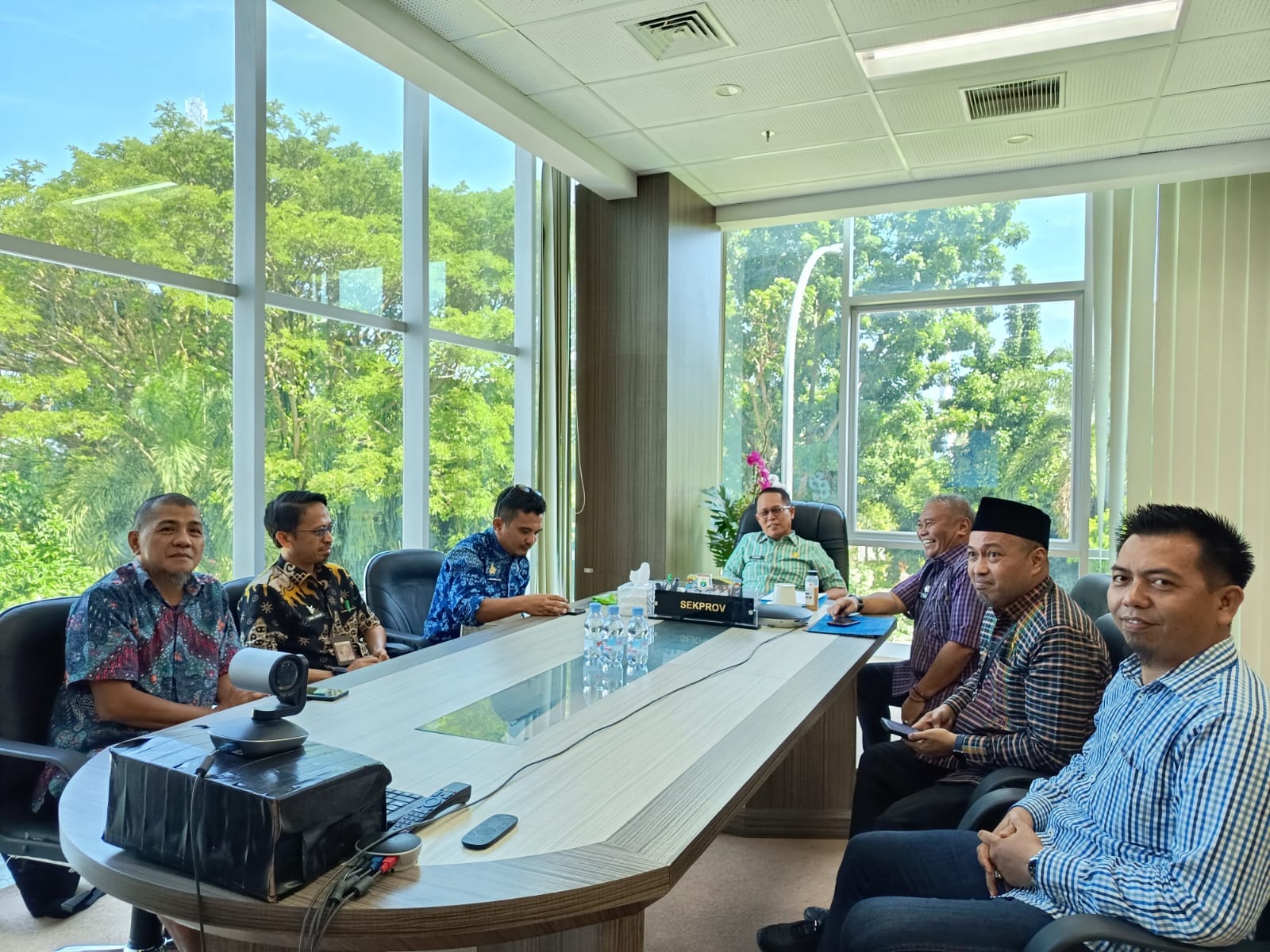 Kepala Bapenda Pimpin Koordinasi dengan Sekda Sulbar Bahas Strategi PAP 