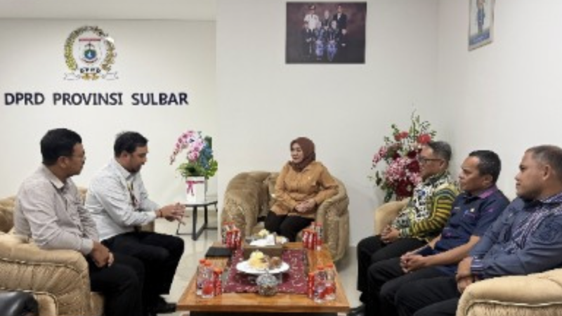 DPRD Sulbar Terima LHP BPK Terkait Kepatuhan Terhadap Belanja Daerah Tahun Anggaran 2025 Dari BPK RI