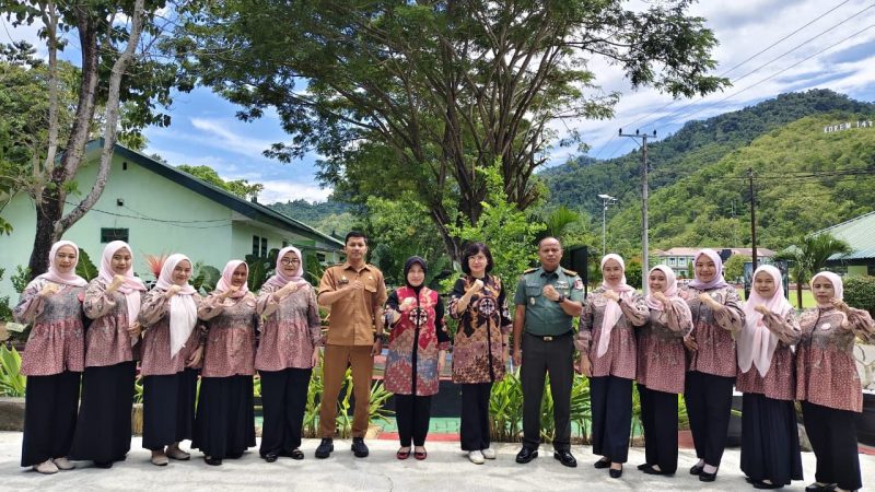 DKPPKB Sulbar Dampingi Penilaian Posyandu Matahari Korem 142 Tatag Mamuju