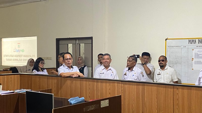DPMPTSP Sulbar Pastikan Disiplin ASN dan Kualitas Pelayanan Publik saat Sekda Lakukan Sidak