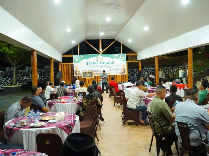 Perkuat Sinergi dan Komunikasi, Kapolda Sulbar Gelar Halal Bihalal Bersama Elemen Masyarakat