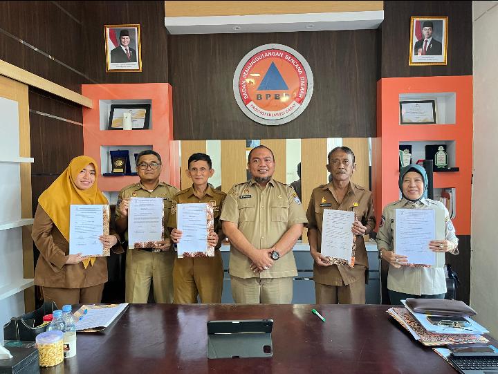 Kalaksa BPBD Sulbar Teken Perjanjian Kinerja dengan Bidang dan Sekretariat