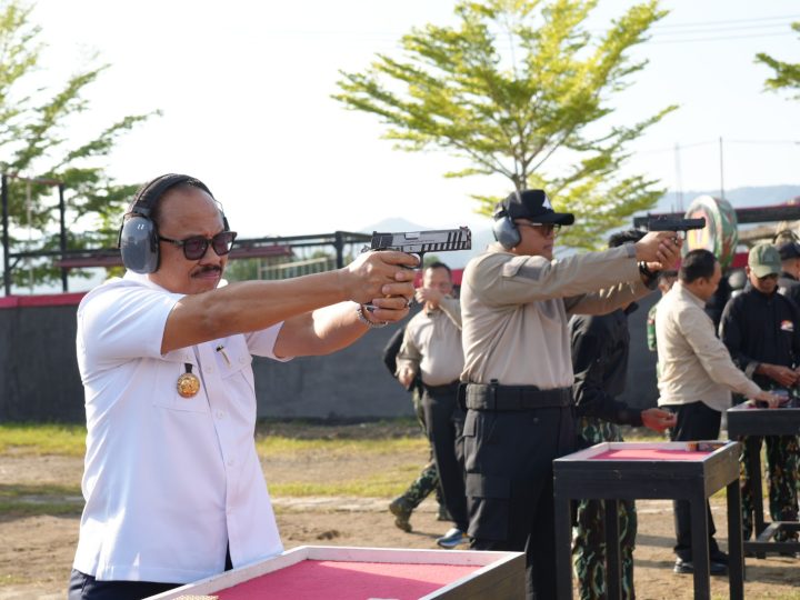 HUT Bhayangkara ke-80 di Polda Sulbar Diwarnai Keseruan Eksebisi Menembak Forkopimda
