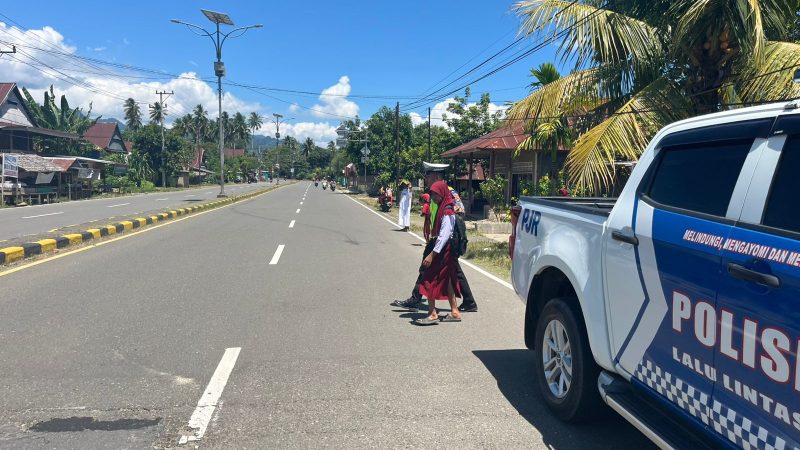 Ditlantas Polda Sulbar Padukan Pelayanan dan Edukasi Keselamatan
