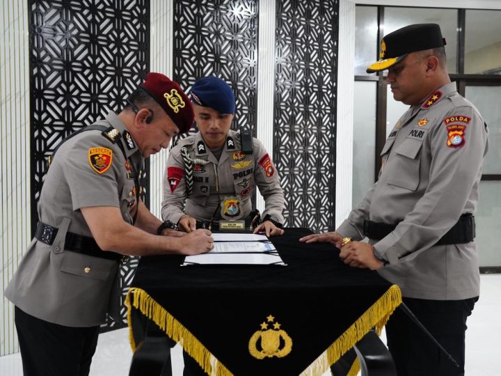Kapolda Sulbar Pimpin Upacara Penyerahan Jabatan Dirnarkoba, Kombespol Christian Rony Putra Dapat Amanah Baru