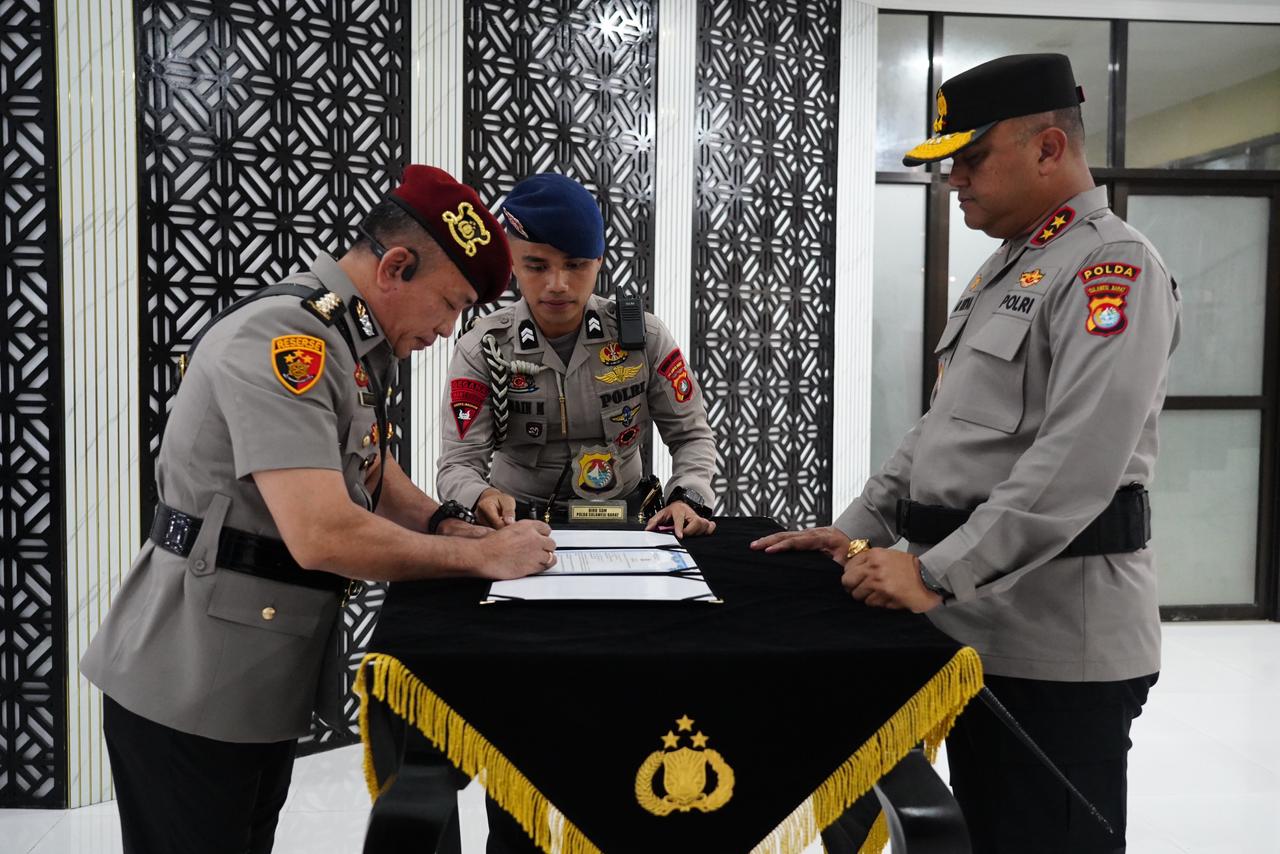 Kapolda Sulbar Pimpin Upacara Penyerahan Jabatan Dirnarkoba, Kombespol Christian Rony Putra Dapat Amanah Baru