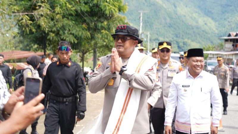 Maksimalkan Layanan di Wilayah Terpencil, Kapolda Sulbar Serahkan Kendaraan Operasional untuk Polsek Pana