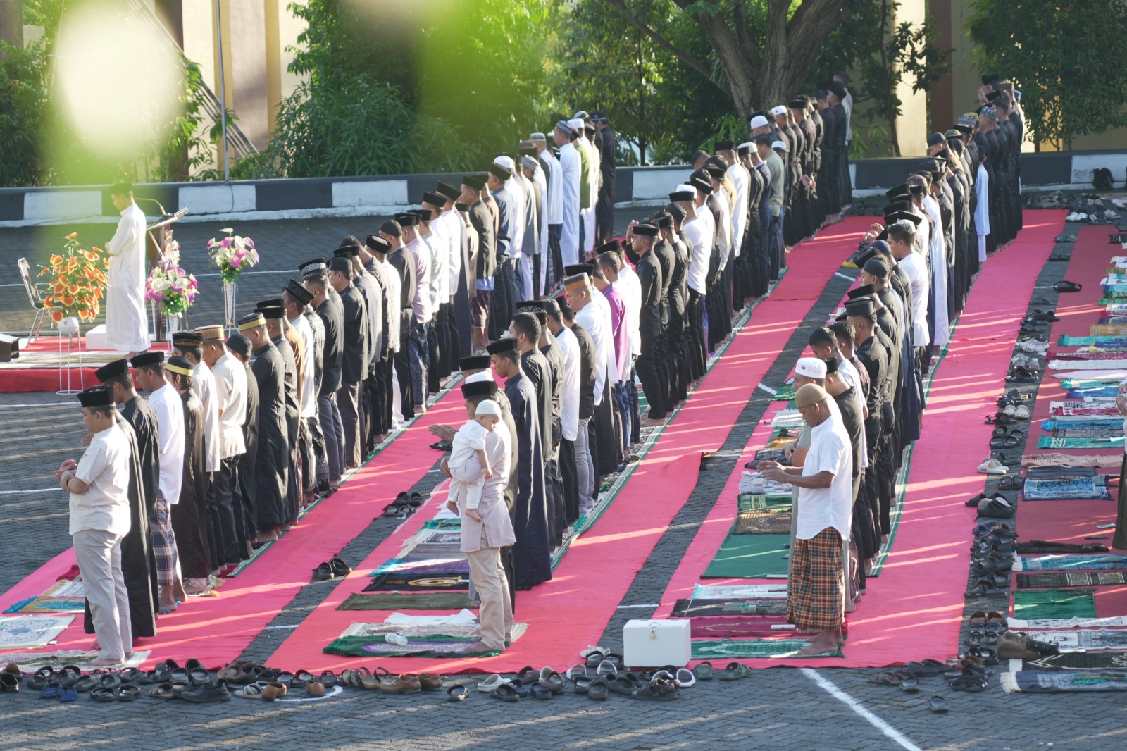 Polda Sulbar Gelar Sholat Idul Adha 1447 H, Kapolda Ajak Perkuat Kebersamaan dan Kepedulian