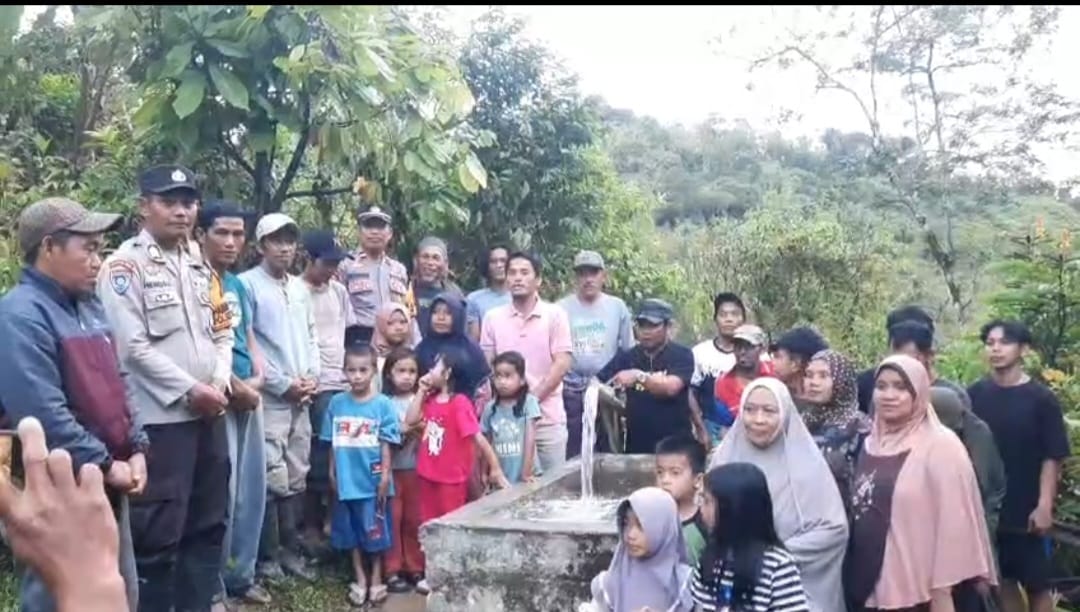 Bantuan Air Bersih dari Kapolda Sulbar Kini Dinikmati Warga Pepana