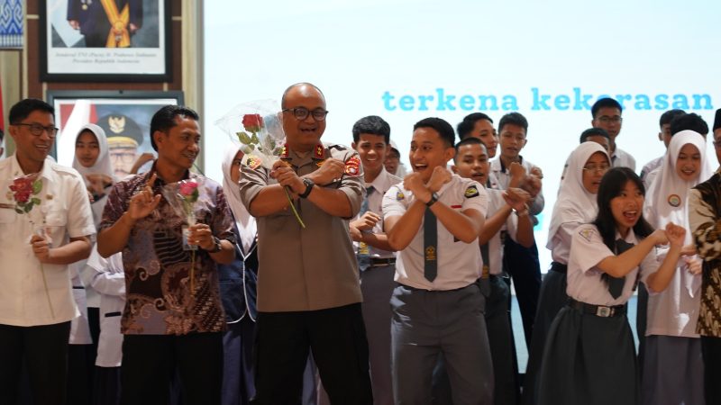 Kapolda Sulbar Jadi Narasumber Perlindungan Anak