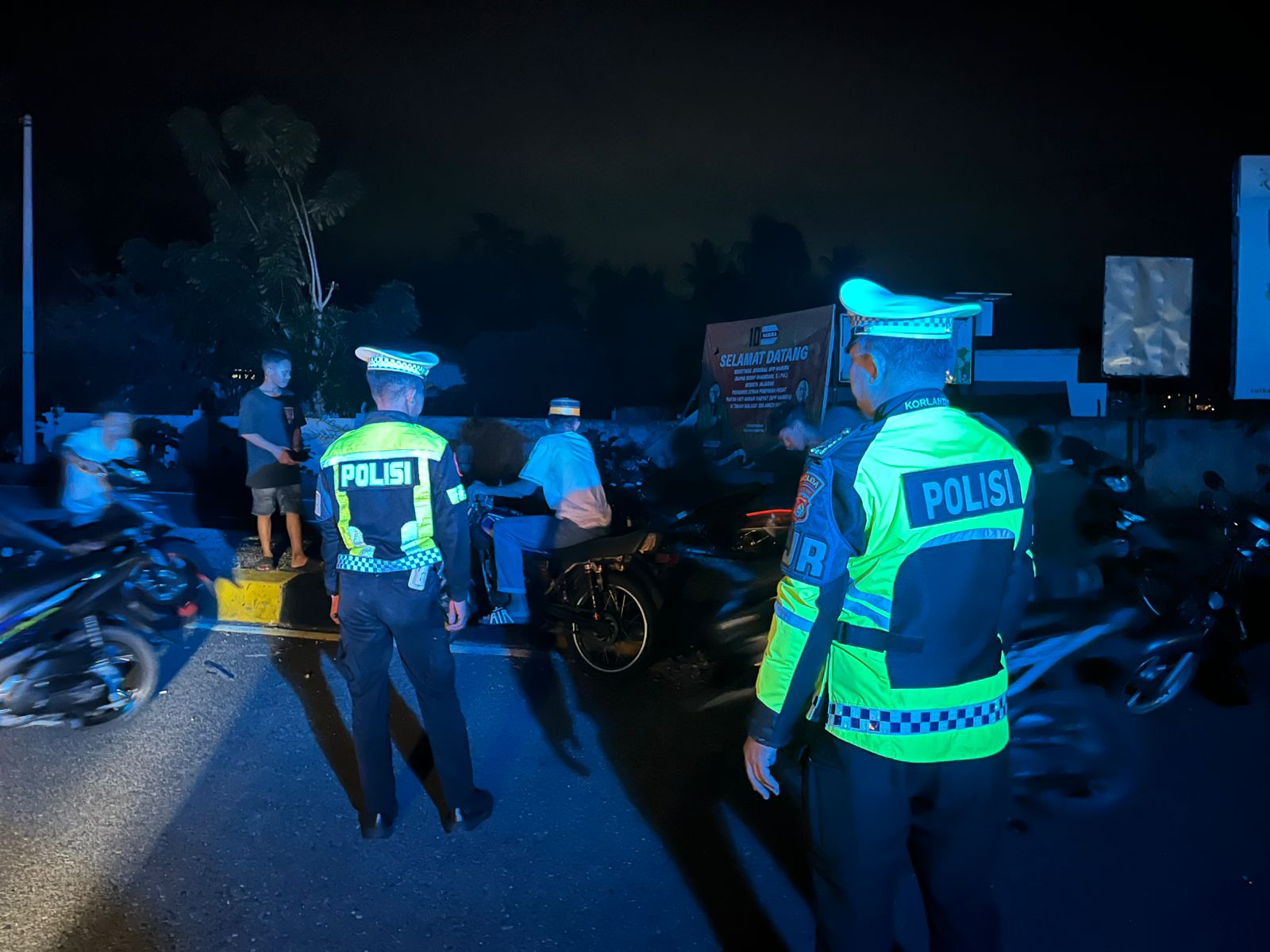 Malam Hari yang Aman dan Selamat, Ditlantas Polda Sulbar Gencarkan Patroli dan Edukasi