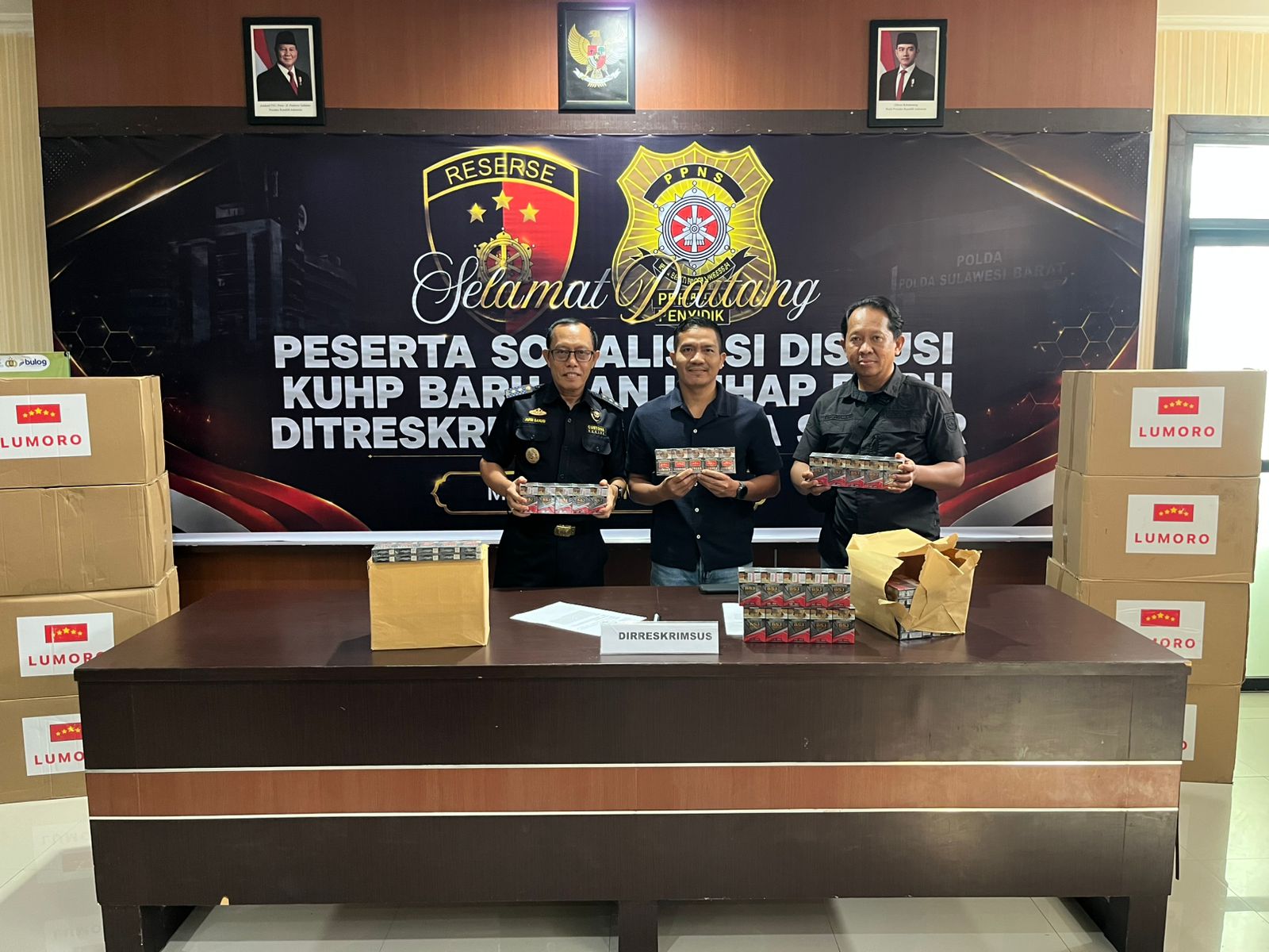 Polda Sulbar Amankan Puluhan Dos Rokok Diduga Bermasalah dari Gudang di Polewali