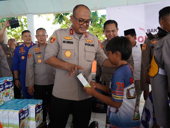 Tak Sekadar Bertugas, Kapolda Sulbar Datang sebagai Keluarga bagi Warga Pulau Ambo
