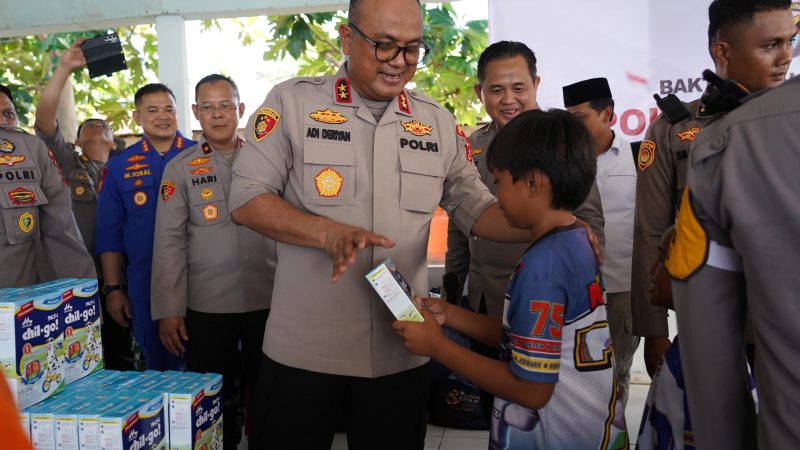 Tak Sekadar Bertugas, Kapolda Sulbar Datang sebagai Keluarga bagi Warga Pulau Ambo