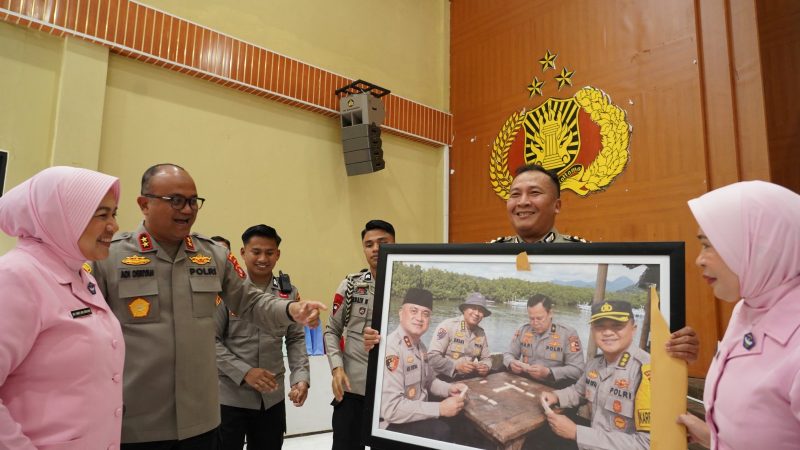 Polda Sulbar Gelar Kenal Pamit Pejabat, Kapolda Tekankan Integritas dan Profesionalisme