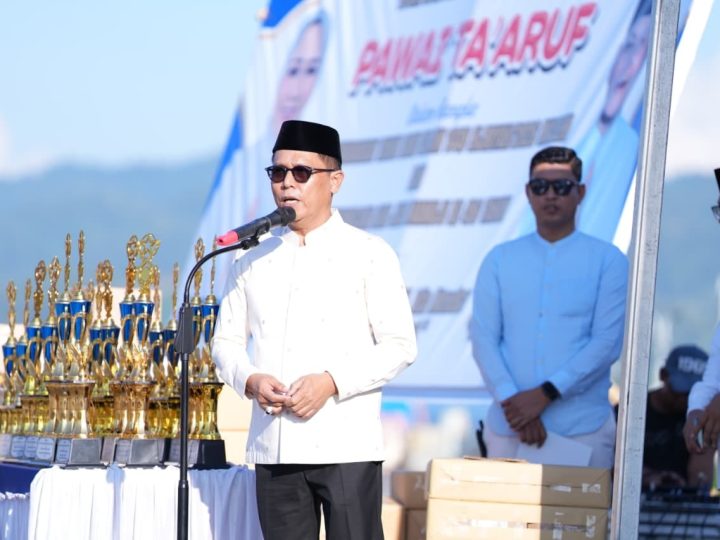 Sekda Junda di Pawai Ta’aruf Mamuju: Hijrah dari Kelalaian ke Ketaatan, dari Saling Menyalahkan ke Saling Menguatkan