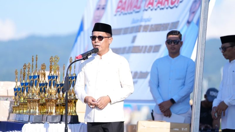 Sekda Junda di Pawai Ta’aruf Mamuju: Hijrah dari Kelalaian ke Ketaatan, dari Saling Menyalahkan ke Saling Menguatkan