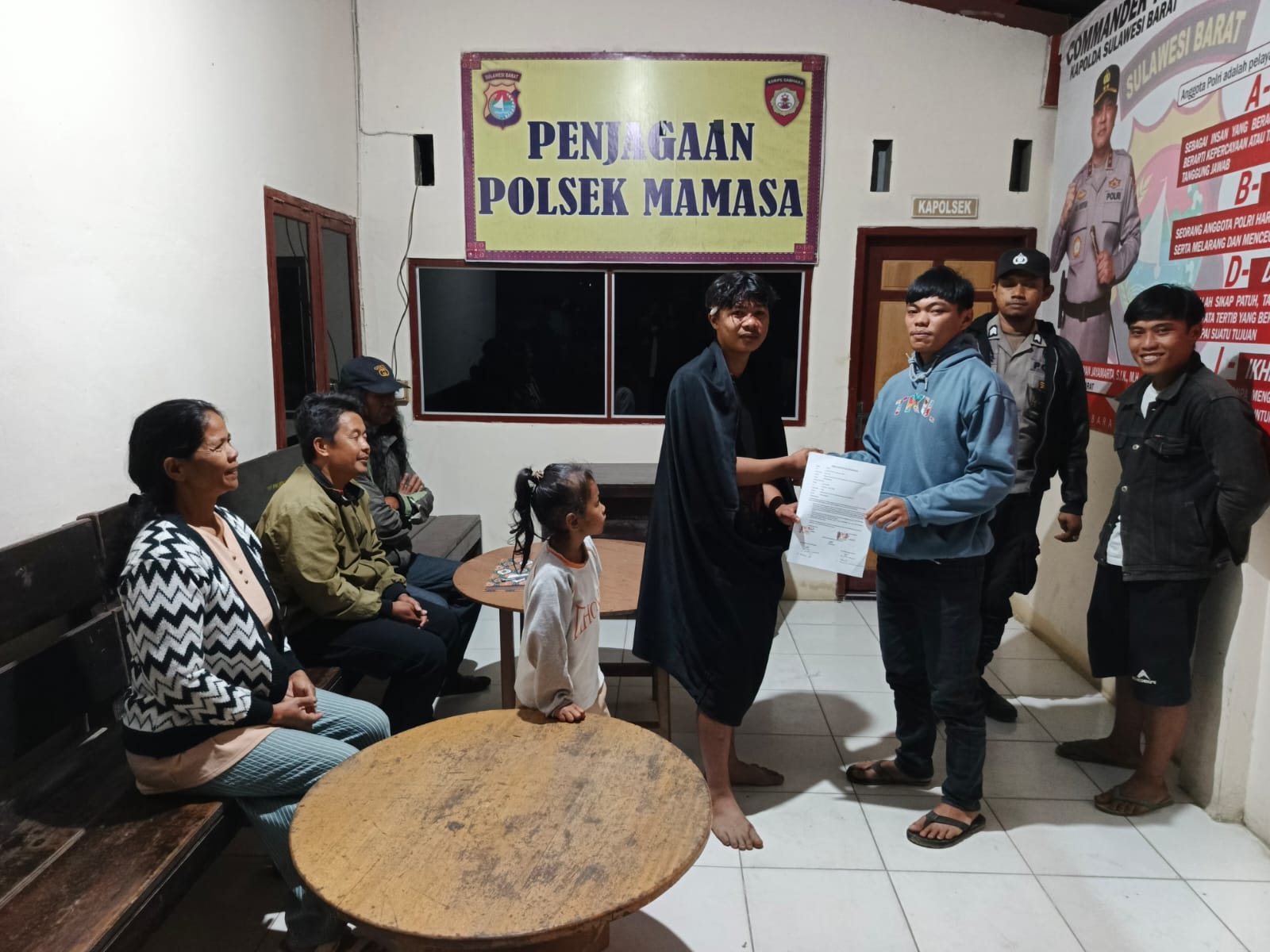 Gerak Cepat Polsek Mamasa, Perkelahian Dua Pemuda Diselesaikan Secara Damai