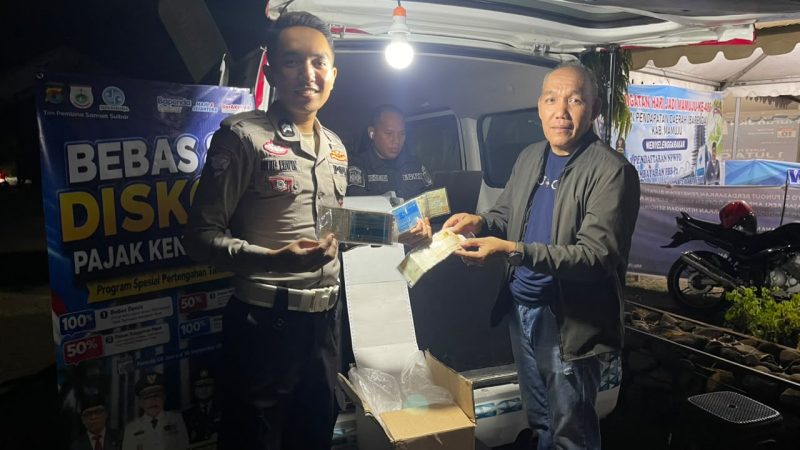 Ditlantas Polda Sulbar dan BPKPD Sulbar Hadirkan Layanan Samsat Malam bagi Masyarakat