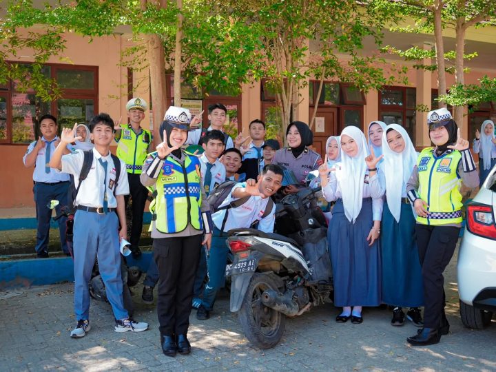 Lewat Dialog Santai, Polantas Polda Sulbar Tingkatkan Kesadaran Berlalu Lintas Pelajar