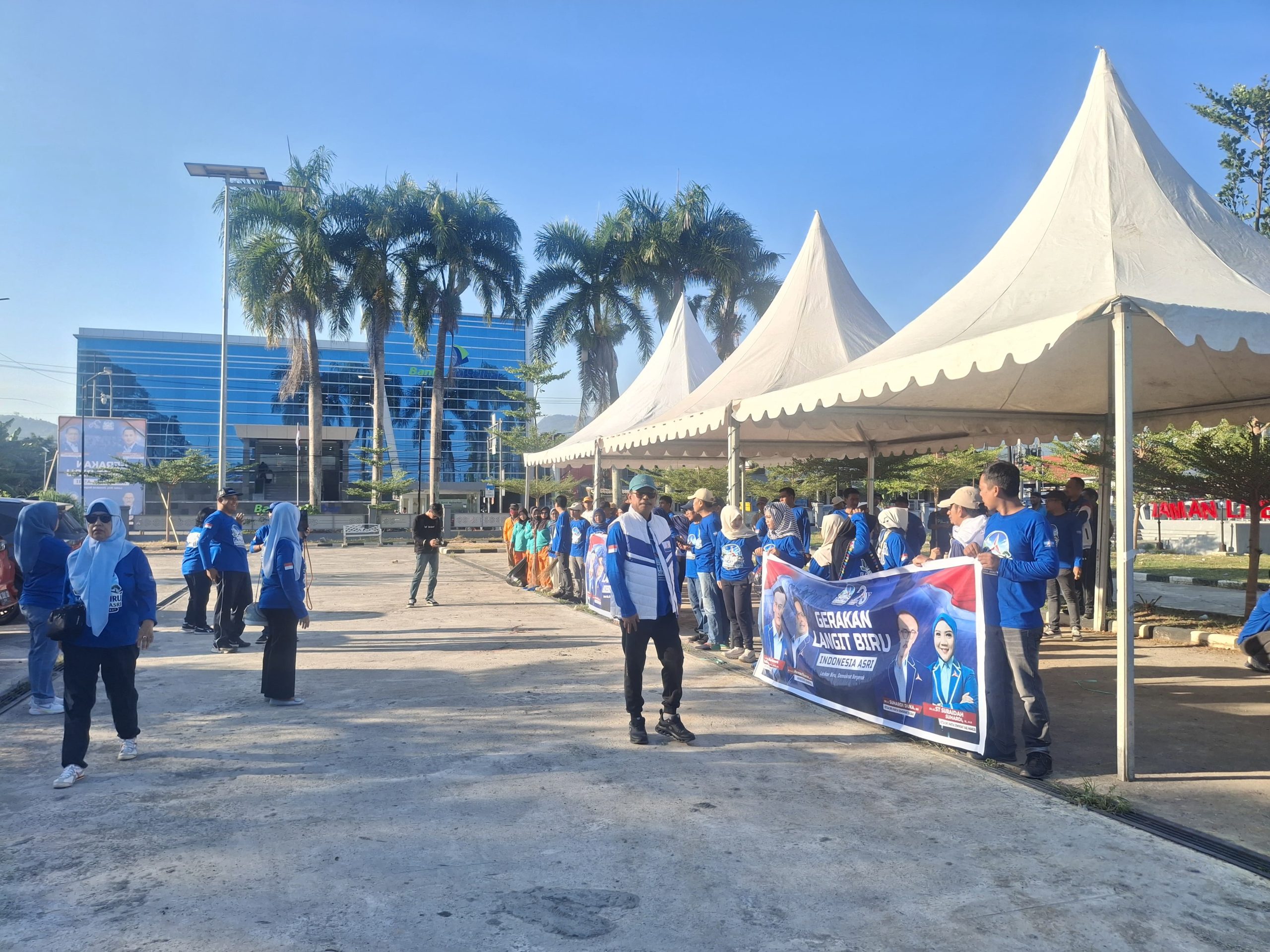 Aksi Partai Demokrat Mamuju: Gerakan Langit Biru Indonesia Asri, Bakti Sosial dan Tanam Pohon