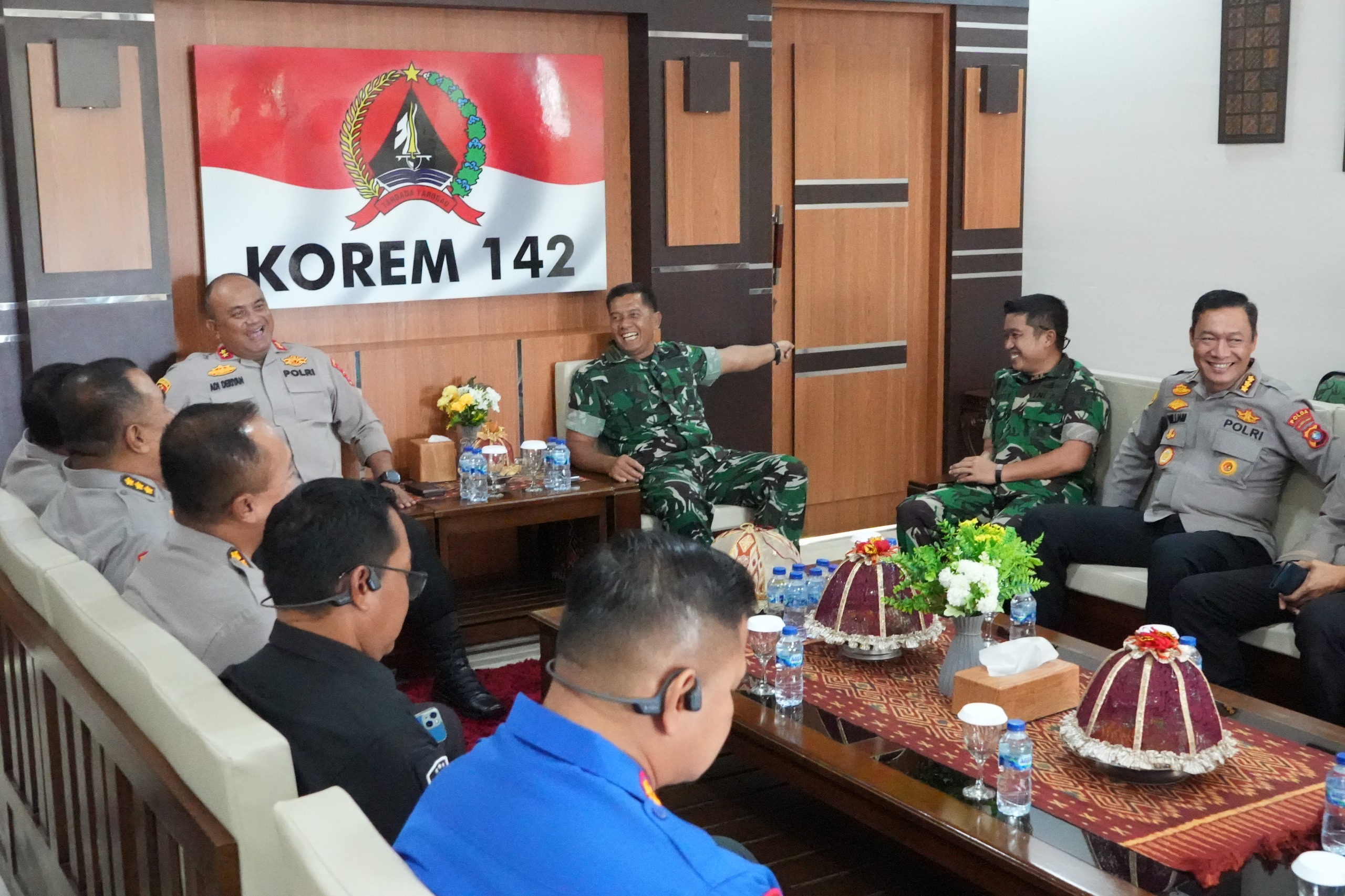 Kapolda Sulbar Pererat Hubungan dengan Korem 142 Tatag, Komitmen Jaga Stabilitas Daerah