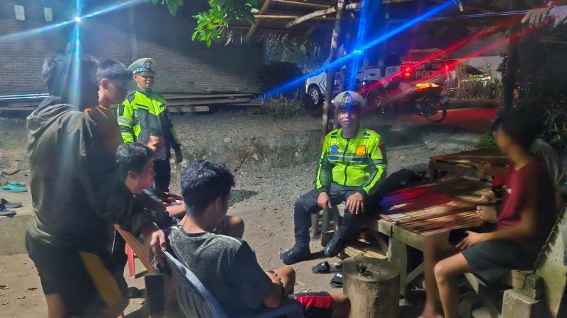 Patroli Malam Polda Sulbar, Polantas Bangun Dialog Humanis dengan Masyarakat