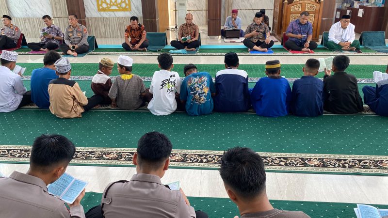 Lewat Doa Bersama Anak Yatim, Polda Sulbar Pererat Silaturahmi dengan Masyarakat