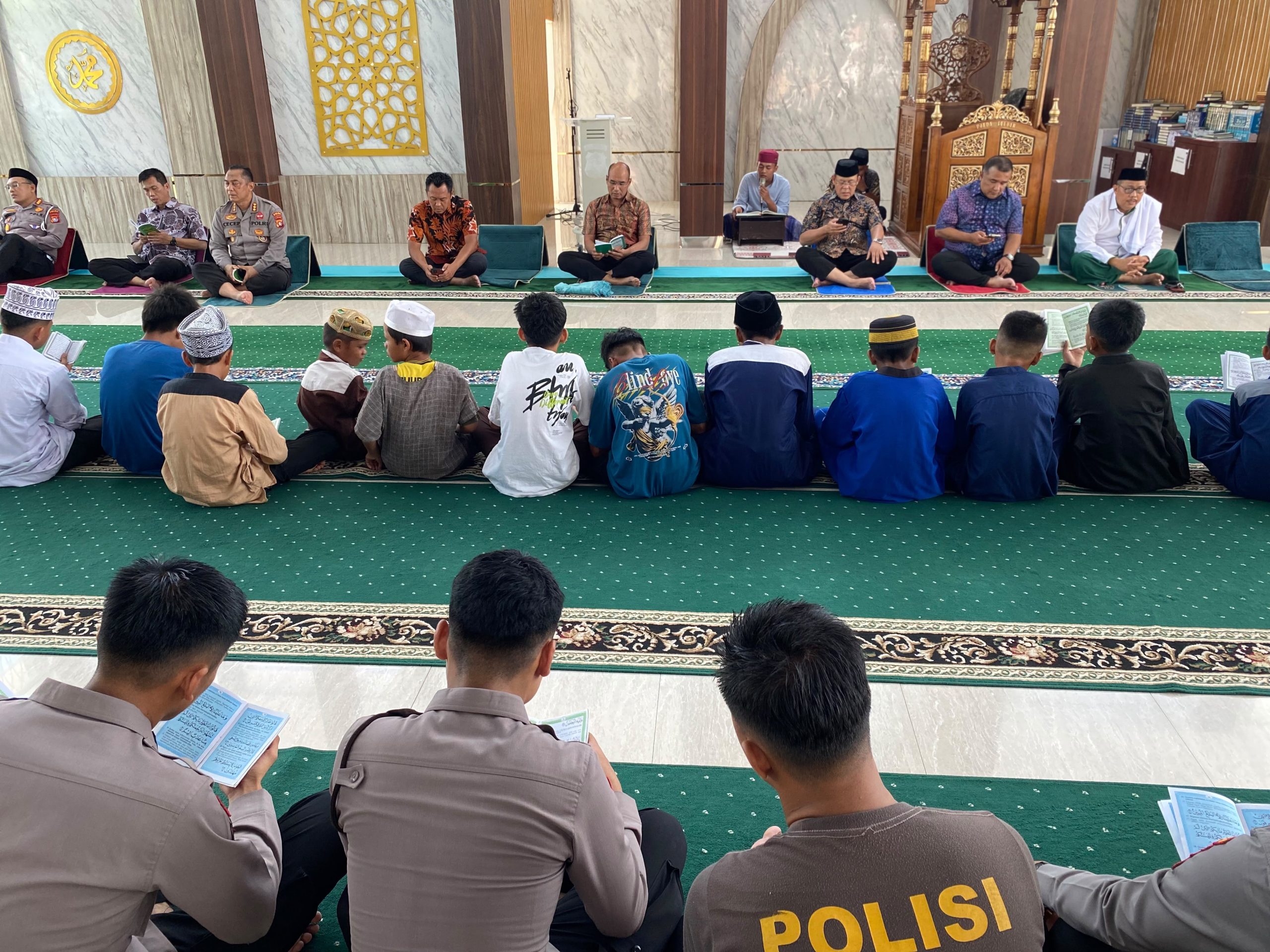 Lewat Doa Bersama Anak Yatim, Polda Sulbar Pererat Silaturahmi dengan Masyarakat