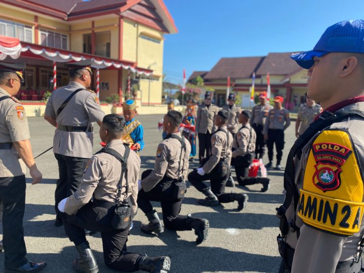 Awali Pendidikan dengan Tradisi Sakral, Kapolda Sulbar Tanamkan Nilai Disiplin dan Integritas